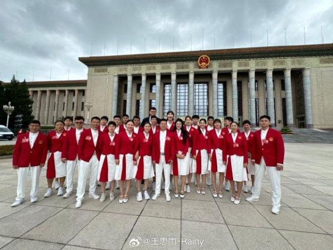 王思雨：不能因为没成功就停止挑战，女篮精神永续