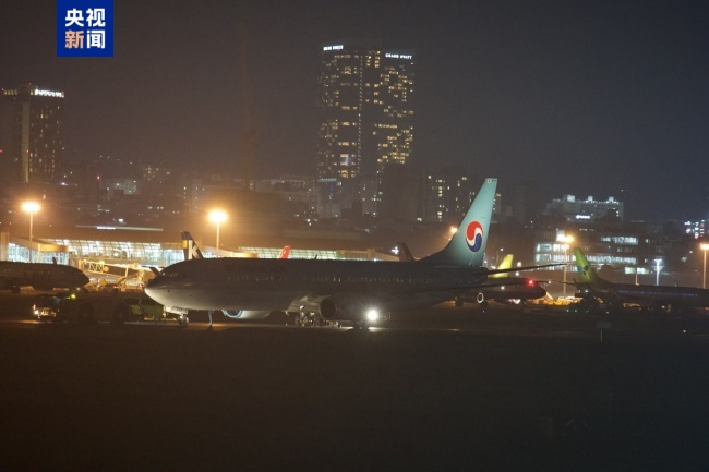 大韩航空一客机起飞遇故障 济州机场航班全面中断