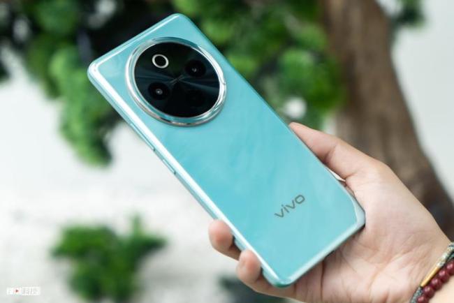 终于来了，这可能是今年最猛的新机 vivo X200系列即将登场