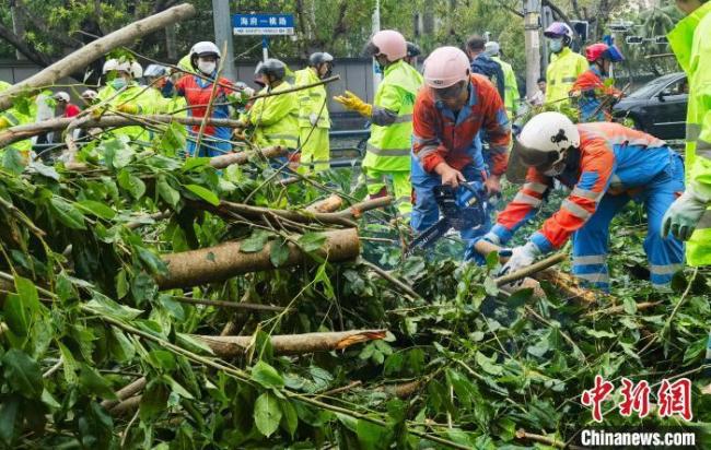 第一视角感受“摩羯”过后的街道 城市受损亟待重生