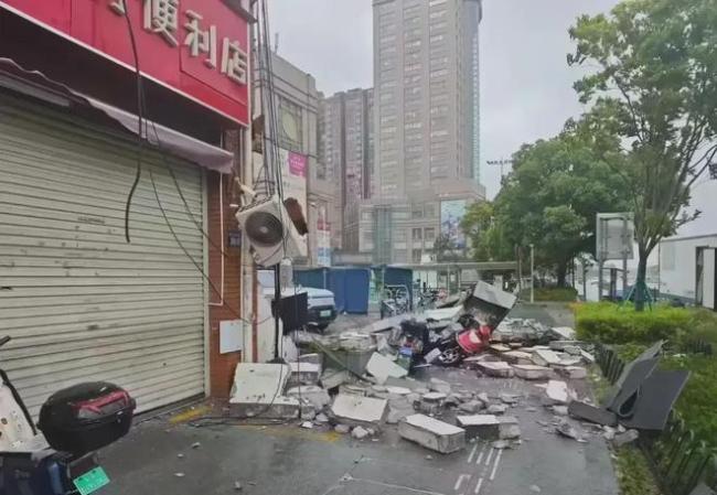 江苏昆山周市镇一住户家中燃气发生闪爆，官方通报：无人员伤亡，闪爆原因正在调查