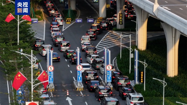 創新高！港珠澳大橋單日進出境車輛達2.26萬輛次