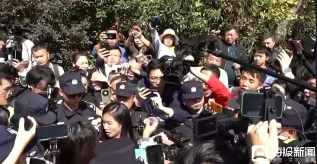 杨妞花听到余华英再判死刑激动落泪 正义终得伸张