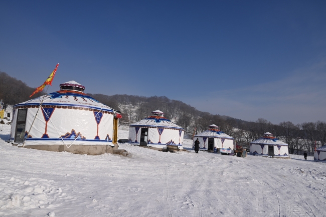 尔滨“冰雪乐园·神鹿滑雪场”开园 多项文旅体验活动等你来