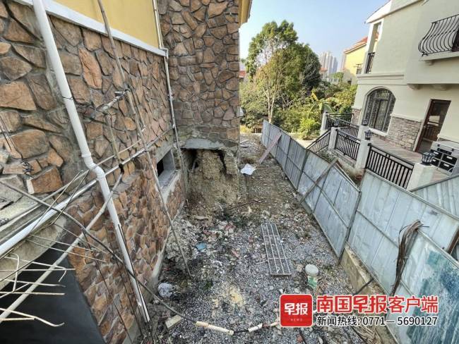 别墅业主铲平公共绿地搞违建被举报 限期整改通知书已下达