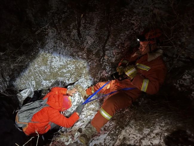 北京68岁驴友雪夜被困野山 同行10人平均近六旬北京68岁驴友雪夜被困野山 同行10人平均近六旬