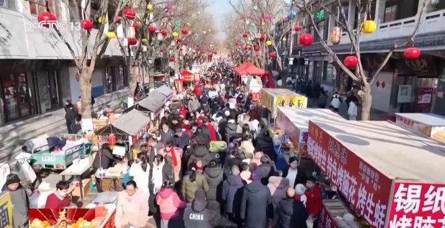 泰山机器人装备助力登山出圈 新春登山新体验