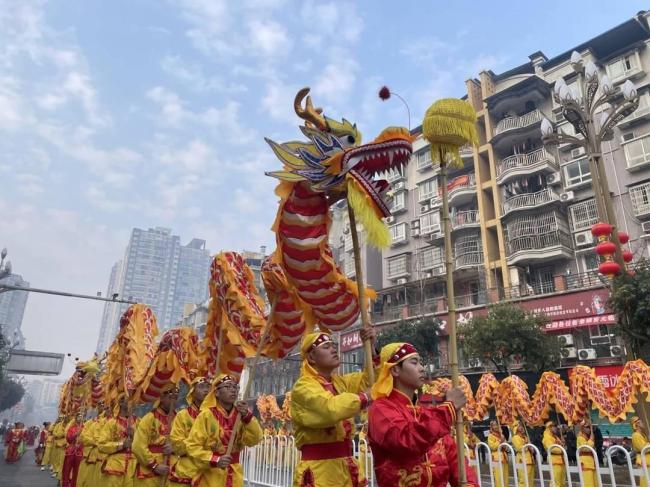 行在路上奔團圓 非遺民俗賀新春 傳統(tǒng)民俗鬧新春