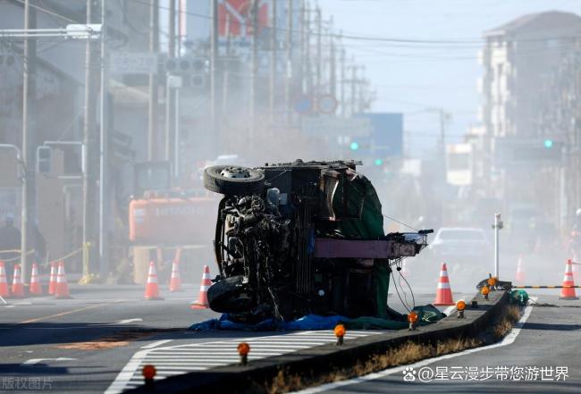 日本名古屋一道路塌陷 救援遲緩引質(zhì)疑