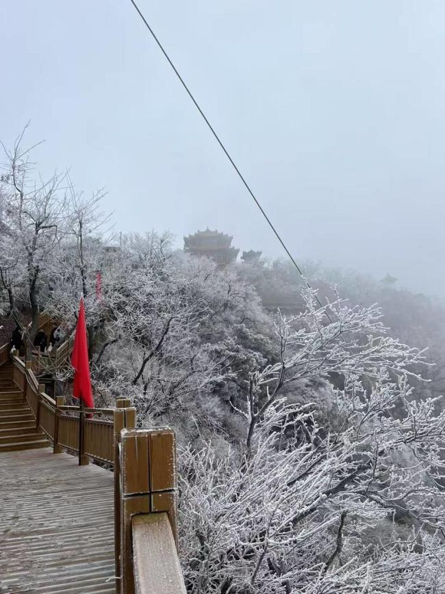 《國(guó)色芳華》熱播帶火沂山春節(jié)游，冰雪奇觀 非遺引客增長(zhǎng)超兩成 文旅活動(dòng)豐富多彩