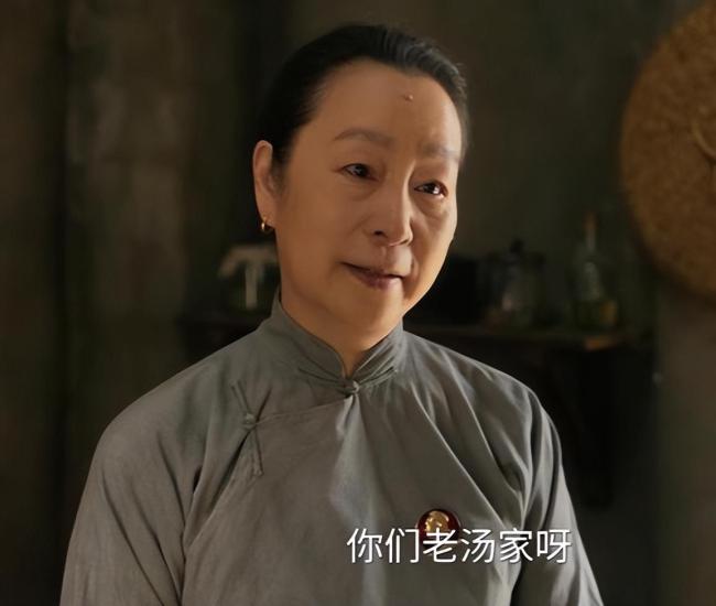 奚美娟：39歲產(chǎn)子卻離婚獨(dú)自撫養(yǎng),，《六姊妹》何家精神支柱演技太精準(zhǔn)