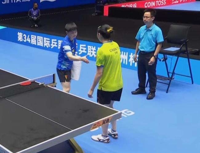 乒乓球亞洲杯：國乒開門紅,！孫穎莎3-0大獲全勝，邱貽可鎮(zhèn)定指導 首戰(zhàn)輕松取勝