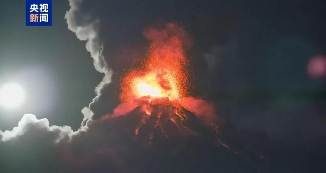 危地馬拉火山噴發(fā)灰柱高達(dá)7000米