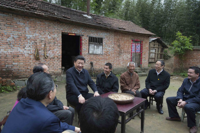 学习进行时｜习近平总书记的“板凳座谈会”