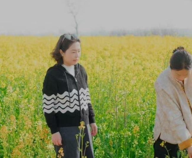 河南80后女村支書當(dāng)選全國勞動模范 小紅薯成就大產(chǎn)業(yè)