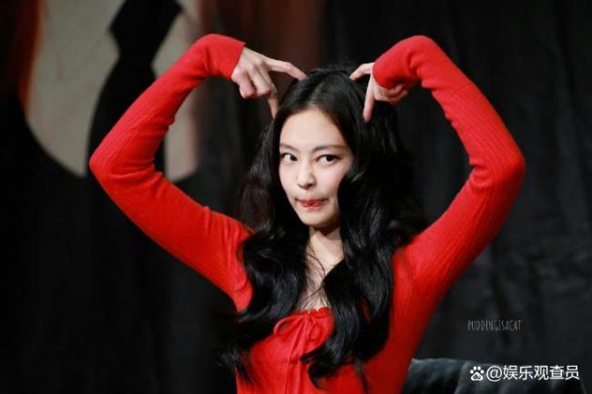 Jennie红胶 红色小猫造型解析