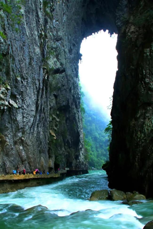 周奇推薦五一旅游目的地 探索未知的美好