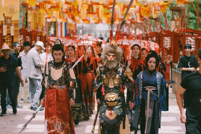 五一假期首日寧波象山景區(qū)人氣爆棚 游客紛至沓來