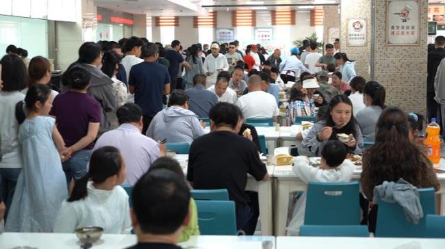 游客吃掉榮昌政府食堂1500斤豬肉 暖心舉措受熱捧
