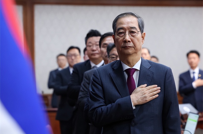 真正的勁敵已出現(xiàn),，李在明民調(diào)大跌,，韓總統(tǒng)將會(huì)在三個(gè)人中選出？