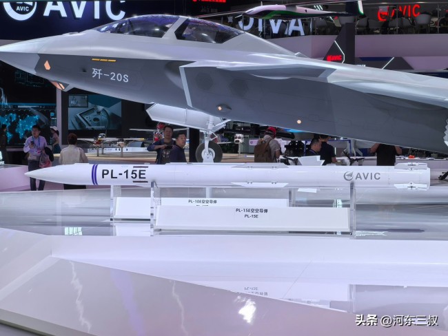 PL-15E空空导弹战力解析 提升隐形战机载弹量
