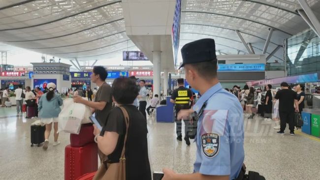 女孩高鐵坐過(guò)站失聯(lián)民警尋回 多方接力護(hù)航平安歸家