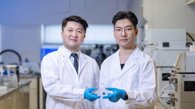 港理大研究揭示：塑膠廢物潛藏微生物群落或引發(fā)生態(tài)危機