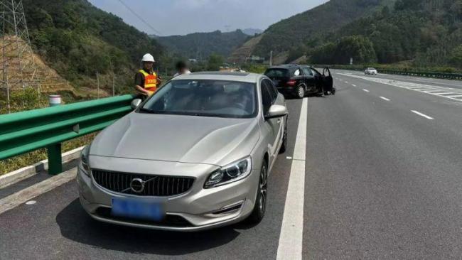 高速錯過匝道司機竟掉頭逆行 賭命糾錯不可取