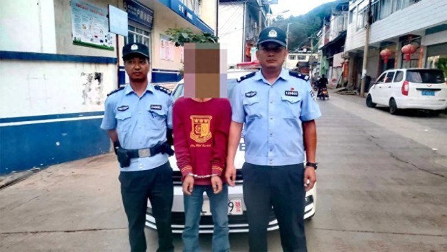 男子經(jīng)常毆打七旬母親被拘