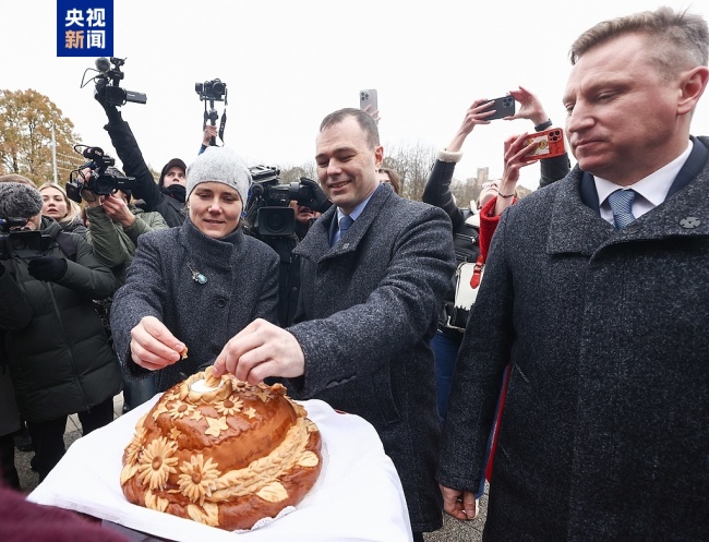 跟着习主席看世界丨在这“梨花开遍了天涯”的季节 去“三好”邻邦家做客