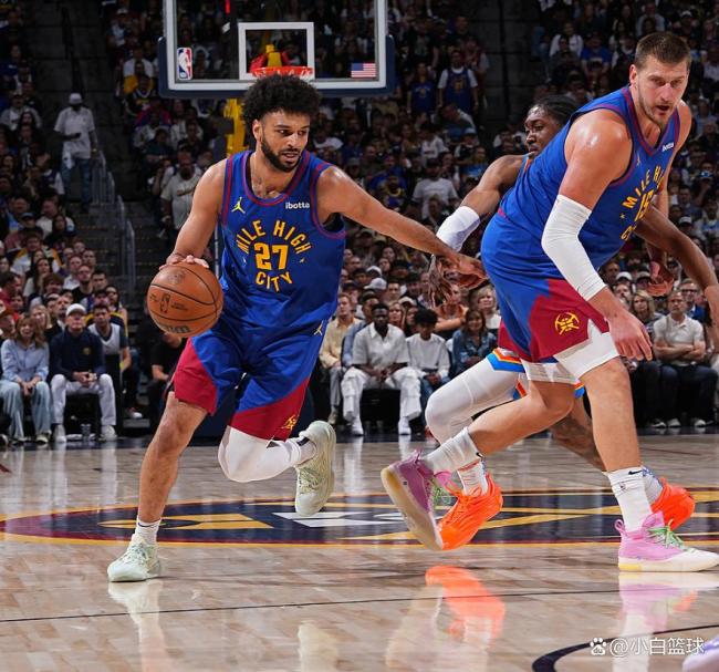 约基奇8失误登全美第一热搜：美媒晒4耻辱数据 季后赛生涯最差一战