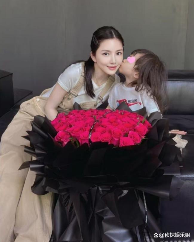 杜淳祝老婆母親節(jié)快樂 甜蜜示愛羨煞旁人