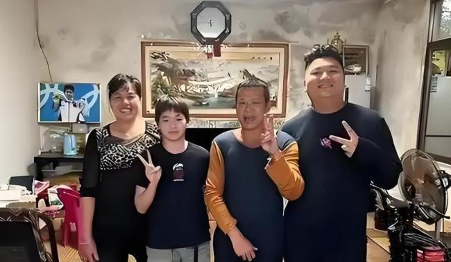 全紅嬋低調(diào)觀看張杰演唱會(huì) 奧運(yùn)冠軍的平凡一面