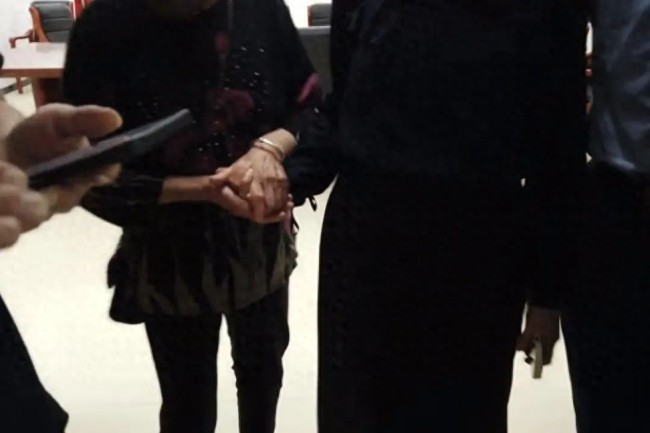 母女分离44年终于团聚