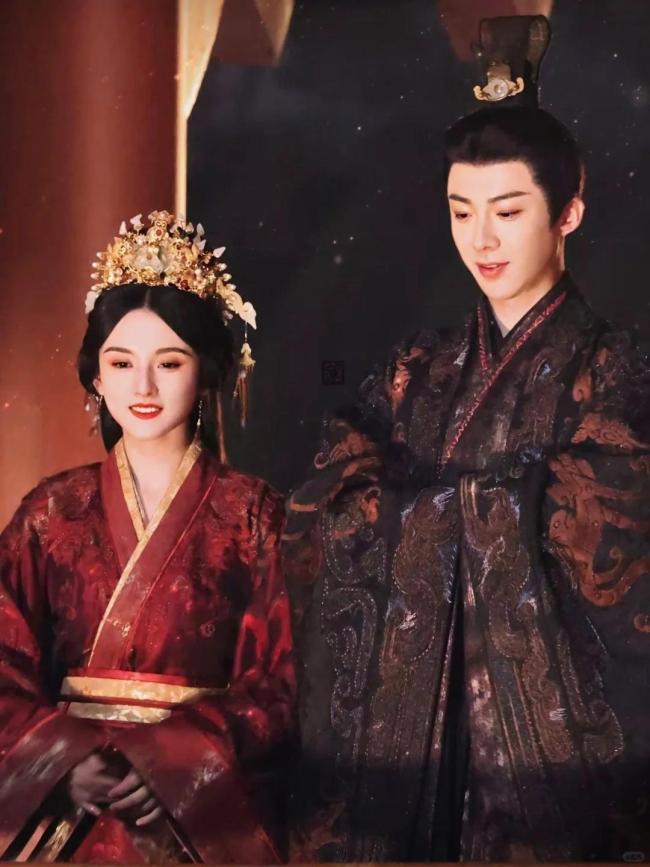 《折腰》的服裝造型有哪些亮點(diǎn)？劉宇寧宋祖兒上演虐戀天花板