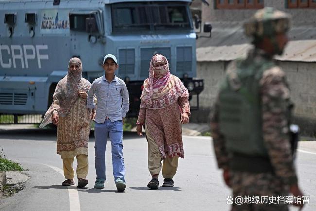 评论员：印度神助攻 中国实力说话 东方劝架艺术显成效