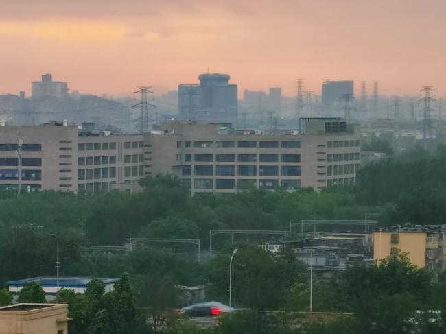 防風(fēng)防雨防雷電,！北京仍在雷電黃色預(yù)警中,，短時雨強較大 早高峰出行請注意安全