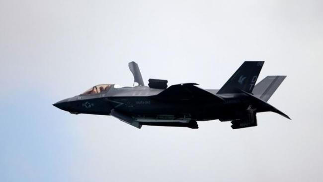 美F-35戰(zhàn)機(jī)險(xiǎn)被胡塞武裝導(dǎo)彈擊中 美軍行動(dòng)陷入困境