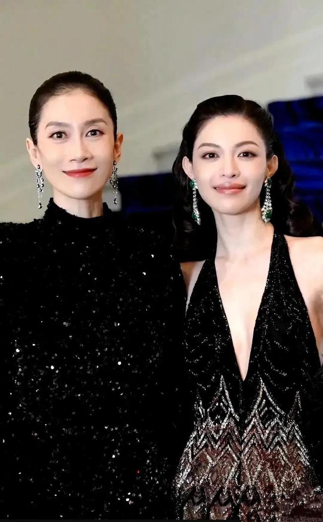 温峥嵘戛纳偶遇钟楚曦 两大美女同框成焦点