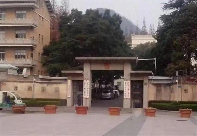寧波象山縣政府因“門面寒磣”被贊 簡樸形象獲好評