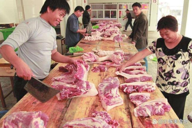 如何区分被灌水注封闭针的猪肉 2秒钟就能看出注水肉