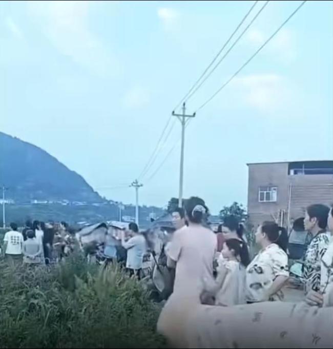父親帶兒女釣魚(yú)3人落水身亡
