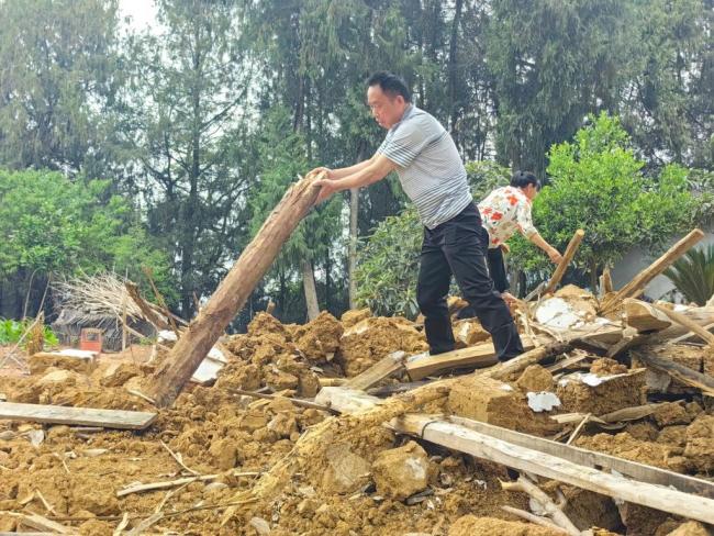 鎮(zhèn)政府回應(yīng)村民老宅被拆 誤拆引發(fā)爭議