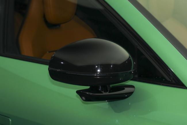 小米YU7新車搶先實拍 科技與性能的完美結(jié)合