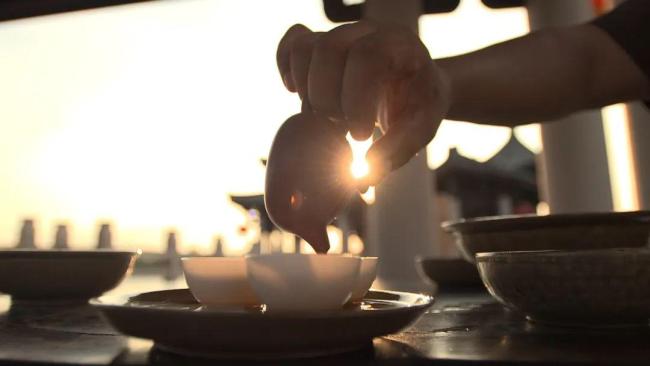 白領(lǐng)最愛(ài)的飲料立頓 跌進(jìn)鄙視鏈底端 茶飲江湖瞬息萬(wàn)變
