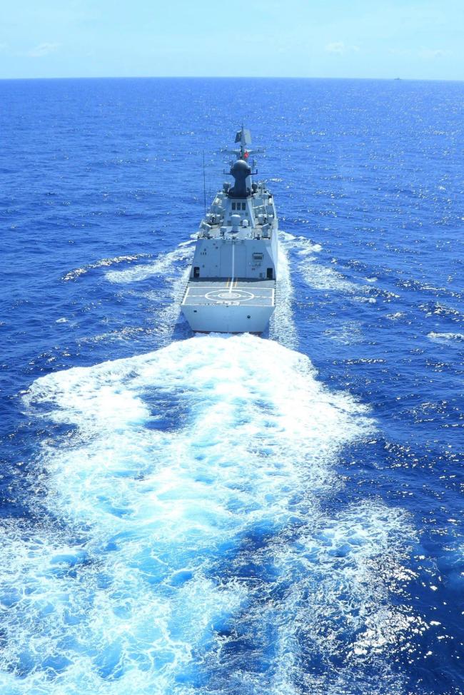 真“雙艦合璧”,！一起看艦艇“肩并肩”航行