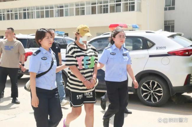 潛逃24年命案逃犯被押解回陜