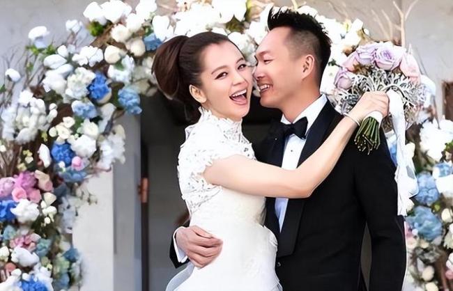 吳奇隆再傳離婚：縱橫貴圈30余年情史復(fù)雜,，前任境遇冰火兩重天