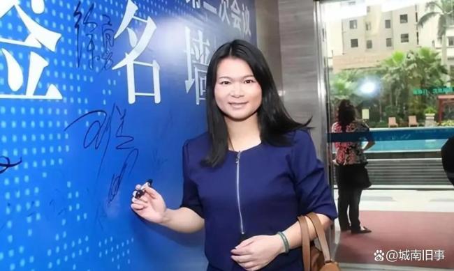 奧運(yùn)冠軍陳曉敏賣掉9枚金牌，換399萬用于公益