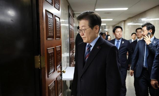 尹锡悦被迫离党,李在明对台湾事务表态,最新民调显示局势已明朗